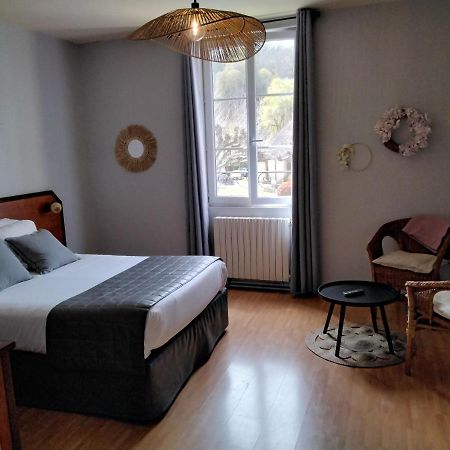 Hotel Restaurant La Traverse Cénac-et-Saint-Julien المظهر الخارجي الصورة